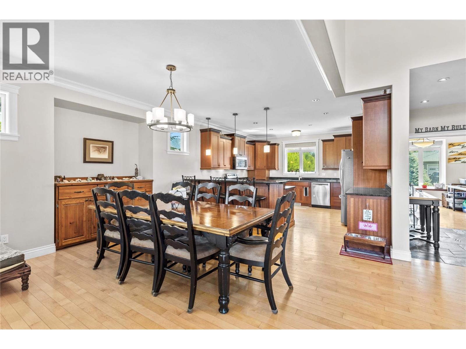 252 Oriole Way - Image 3