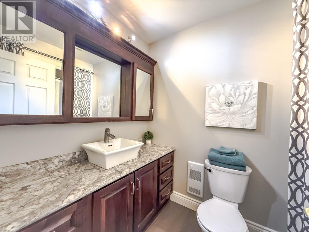 16 Heneys Pond Road - 17