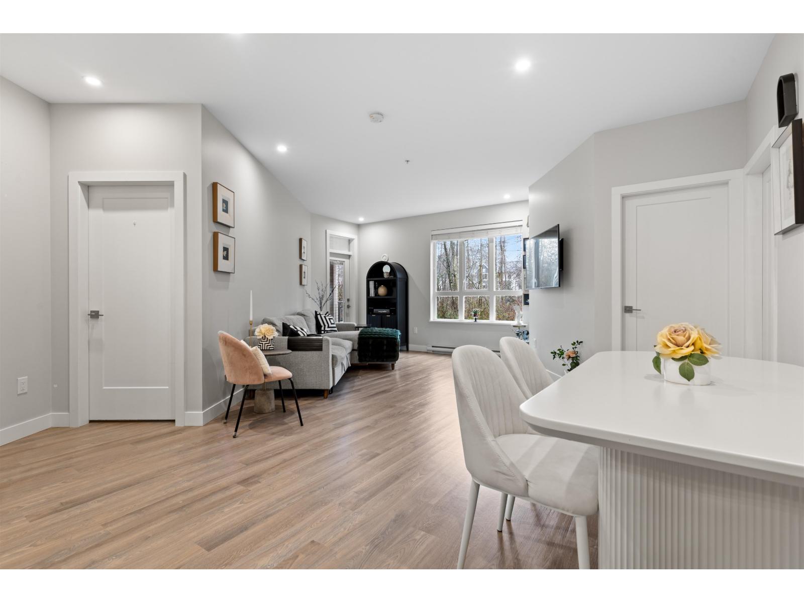 201 15436 31 AVENUE, Surrey