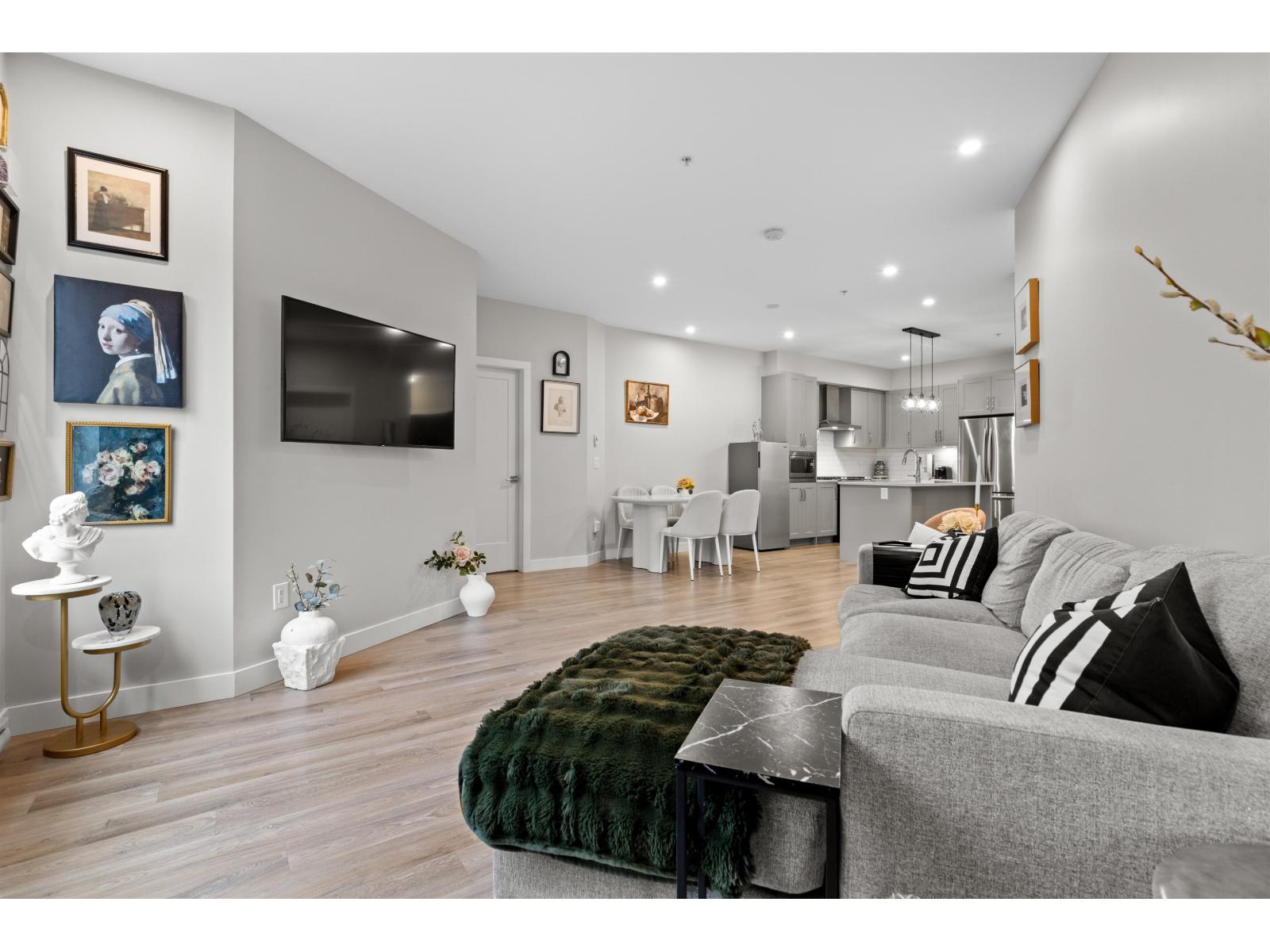 201 15436 31 AVENUE, Surrey