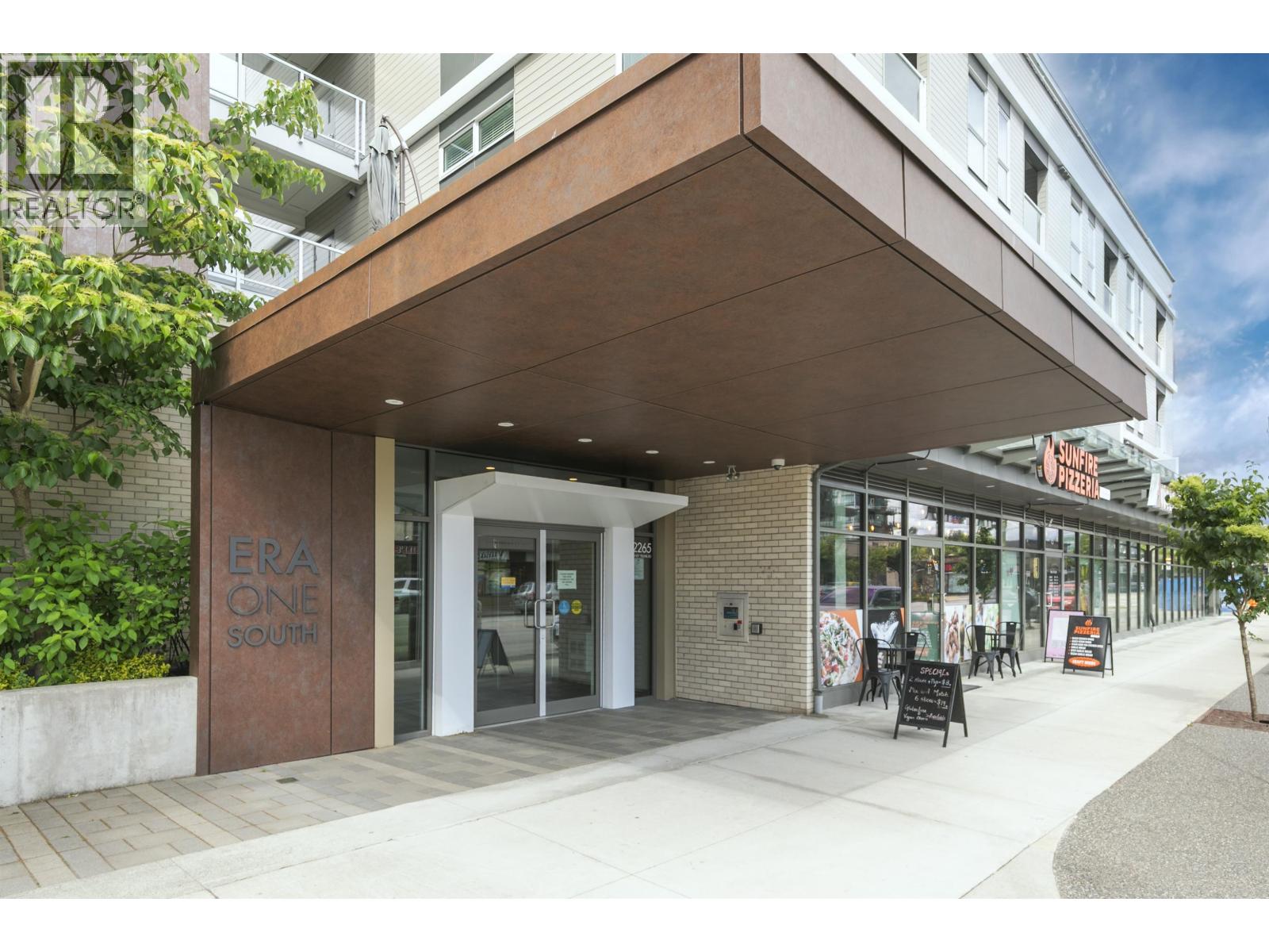 204 22265 DEWDNEY TRUNK ROAD, Maple Ridge