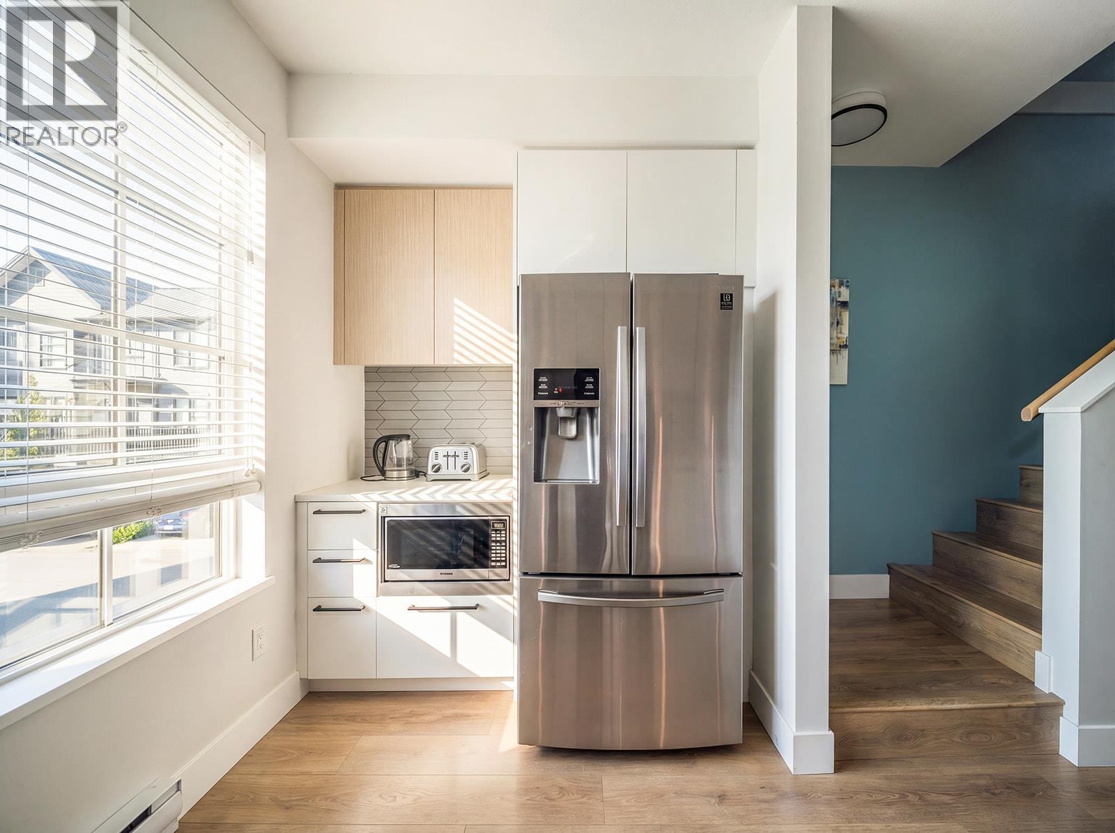 1321 HALYARD PLACE, Squamish