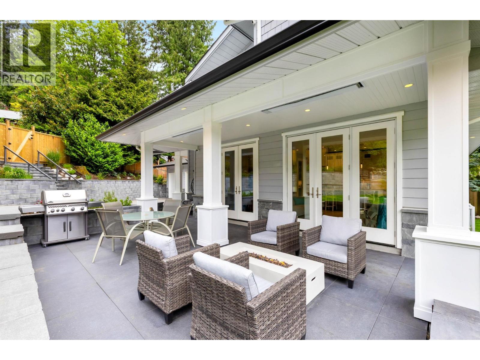 6560 NELSON AVENUE, West Vancouver