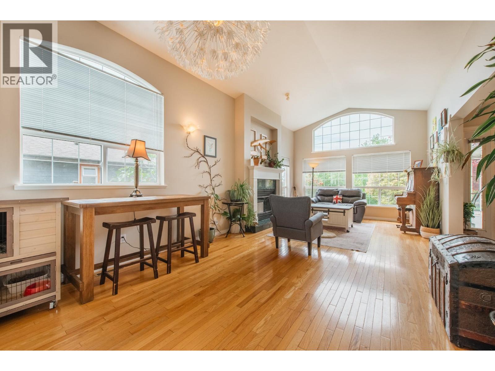 5656 COOK PLACE, Sechelt