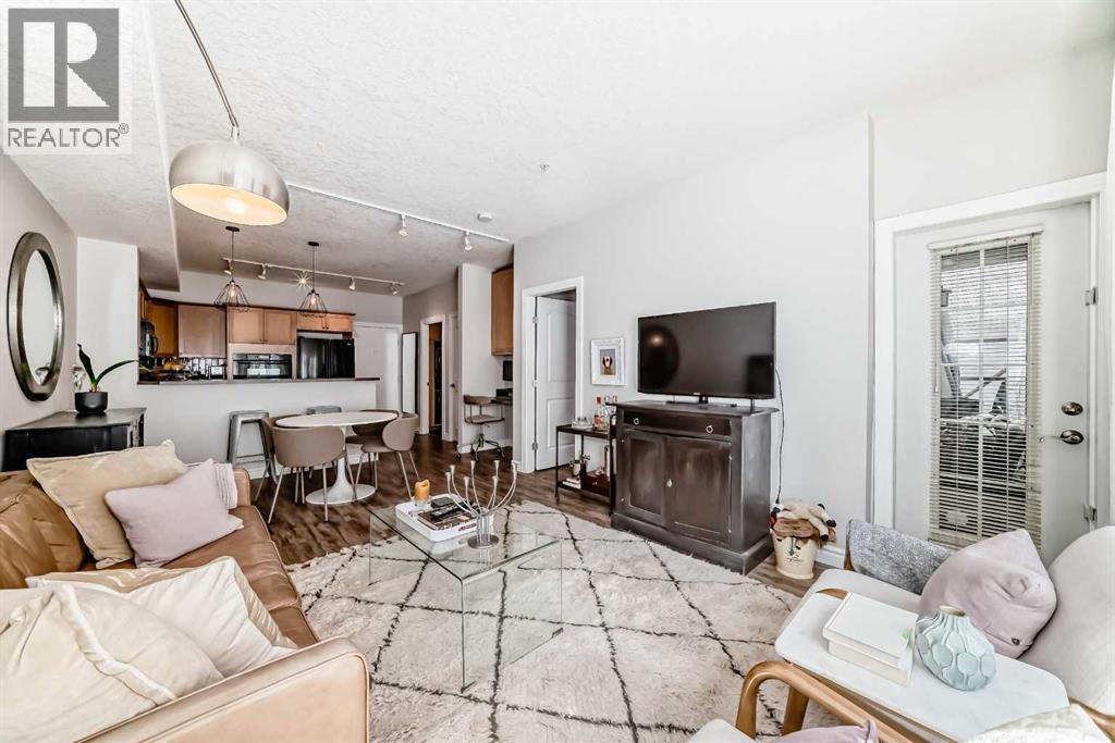 #138 60 Royal Oak Plaza NW - 2