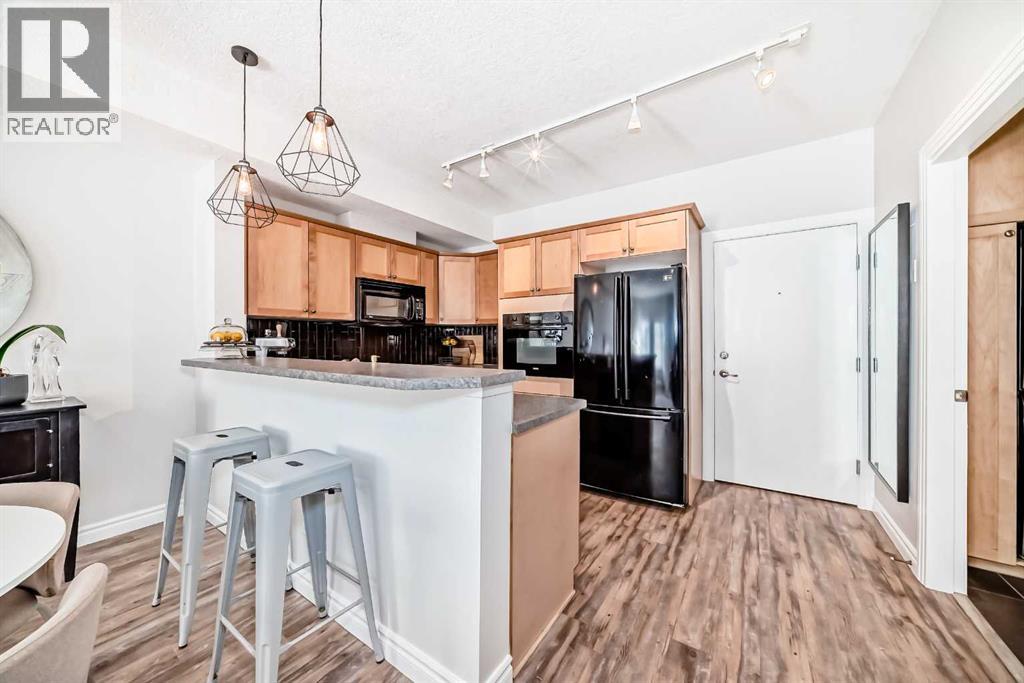 #138 60 Royal Oak Plaza NW - 8