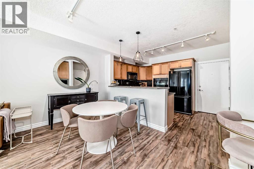#138 60 Royal Oak Plaza NW - 9