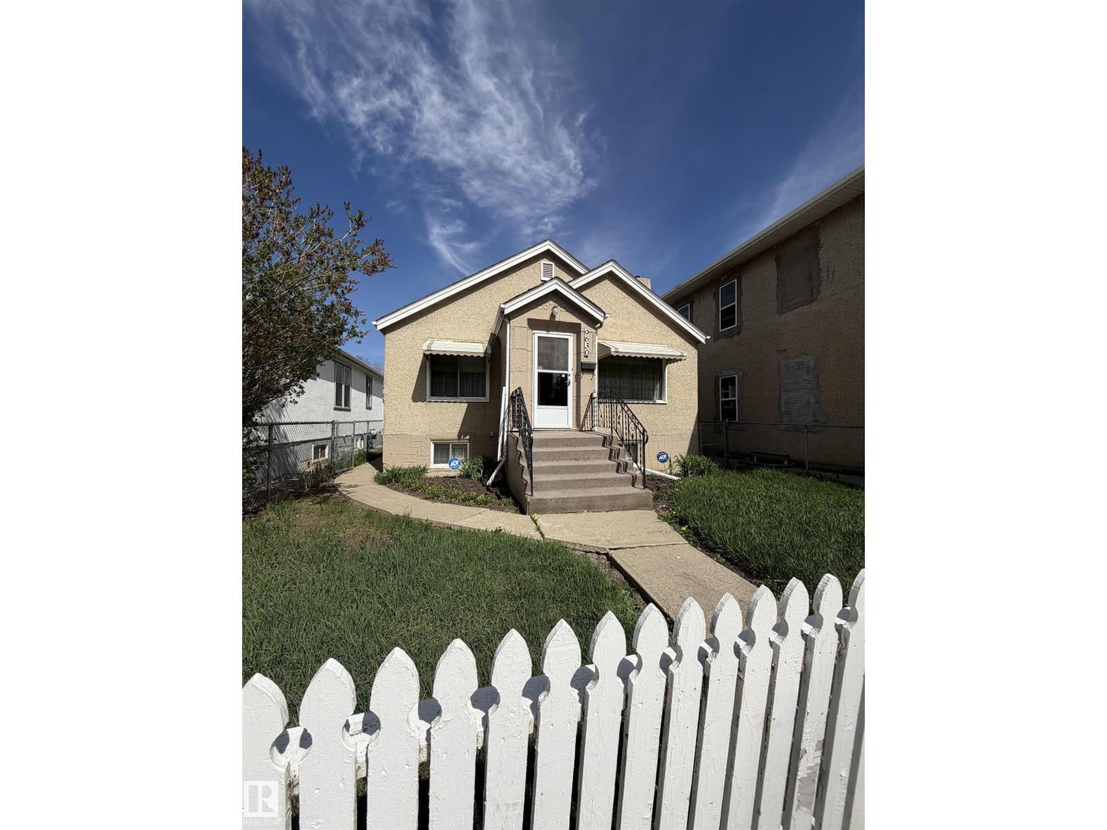 9630 106 AV NW - 1