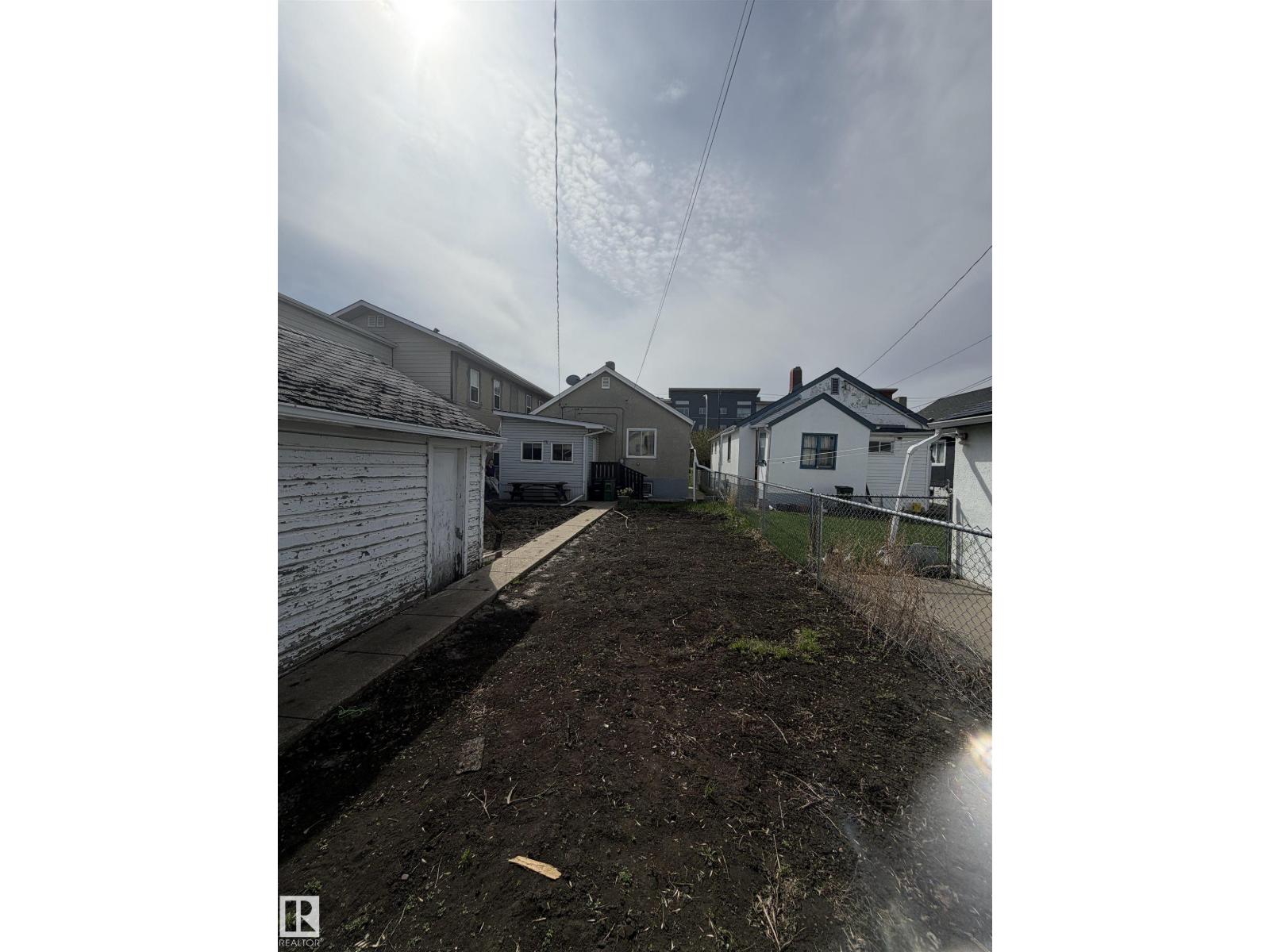 9630 106 AV NW - 4