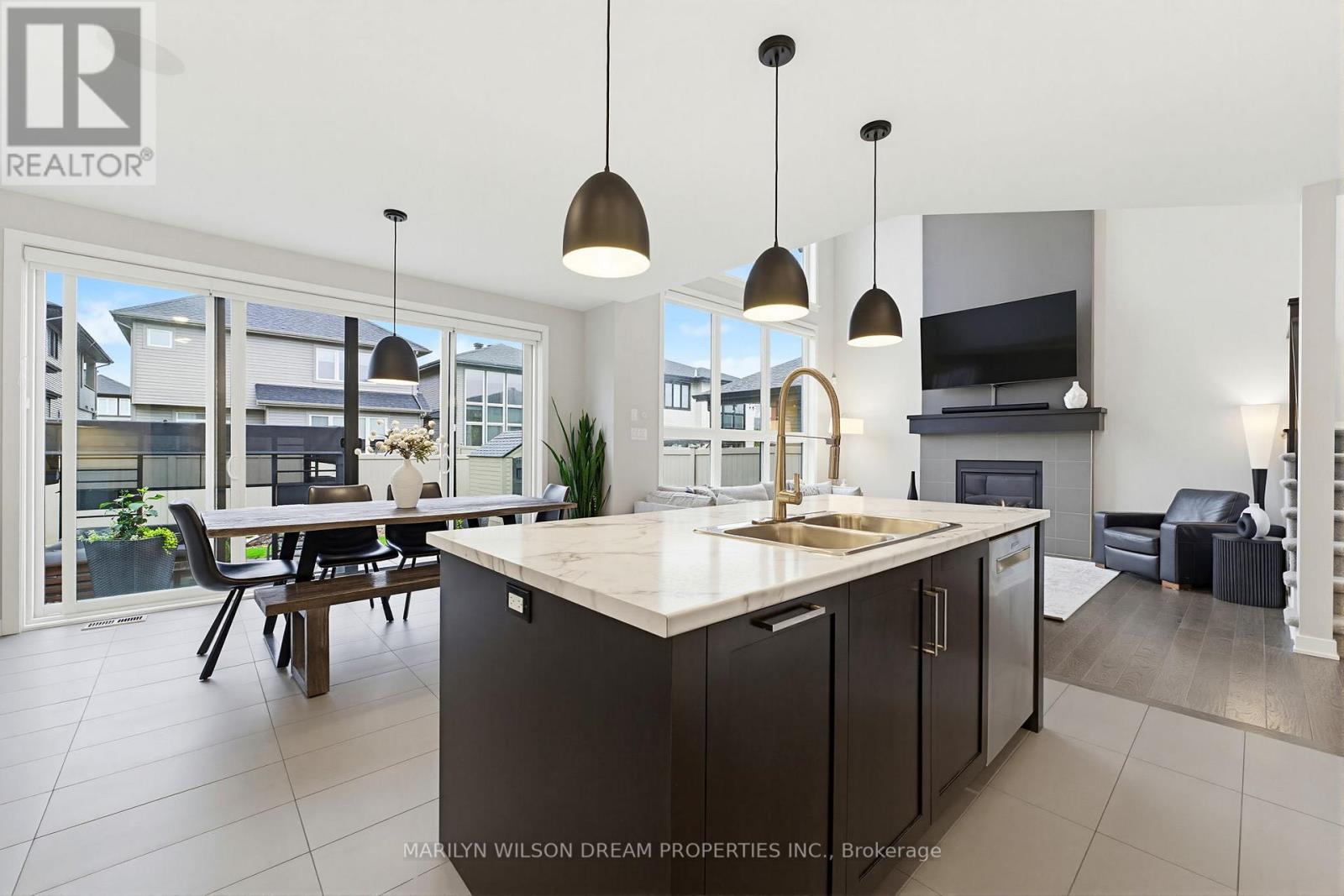 304 ANDALUSIAN CRESCENT - 17