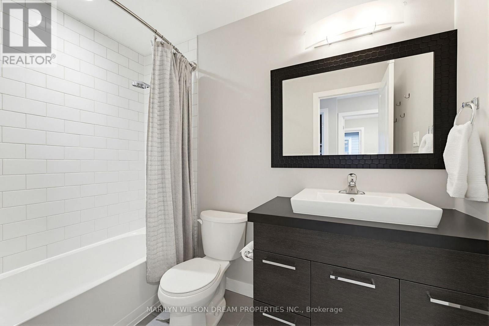 304 ANDALUSIAN CRESCENT - 31