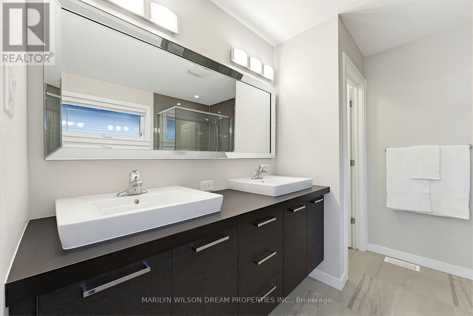304 ANDALUSIAN CRESCENT - 27