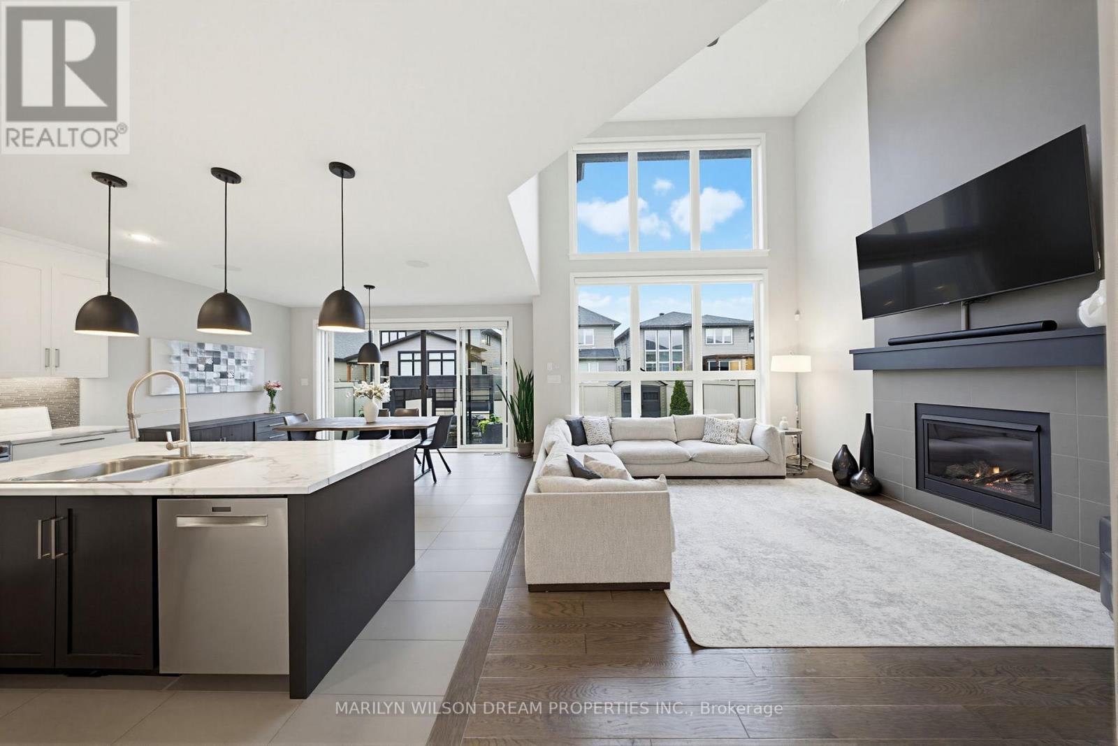 304 ANDALUSIAN CRESCENT - 7