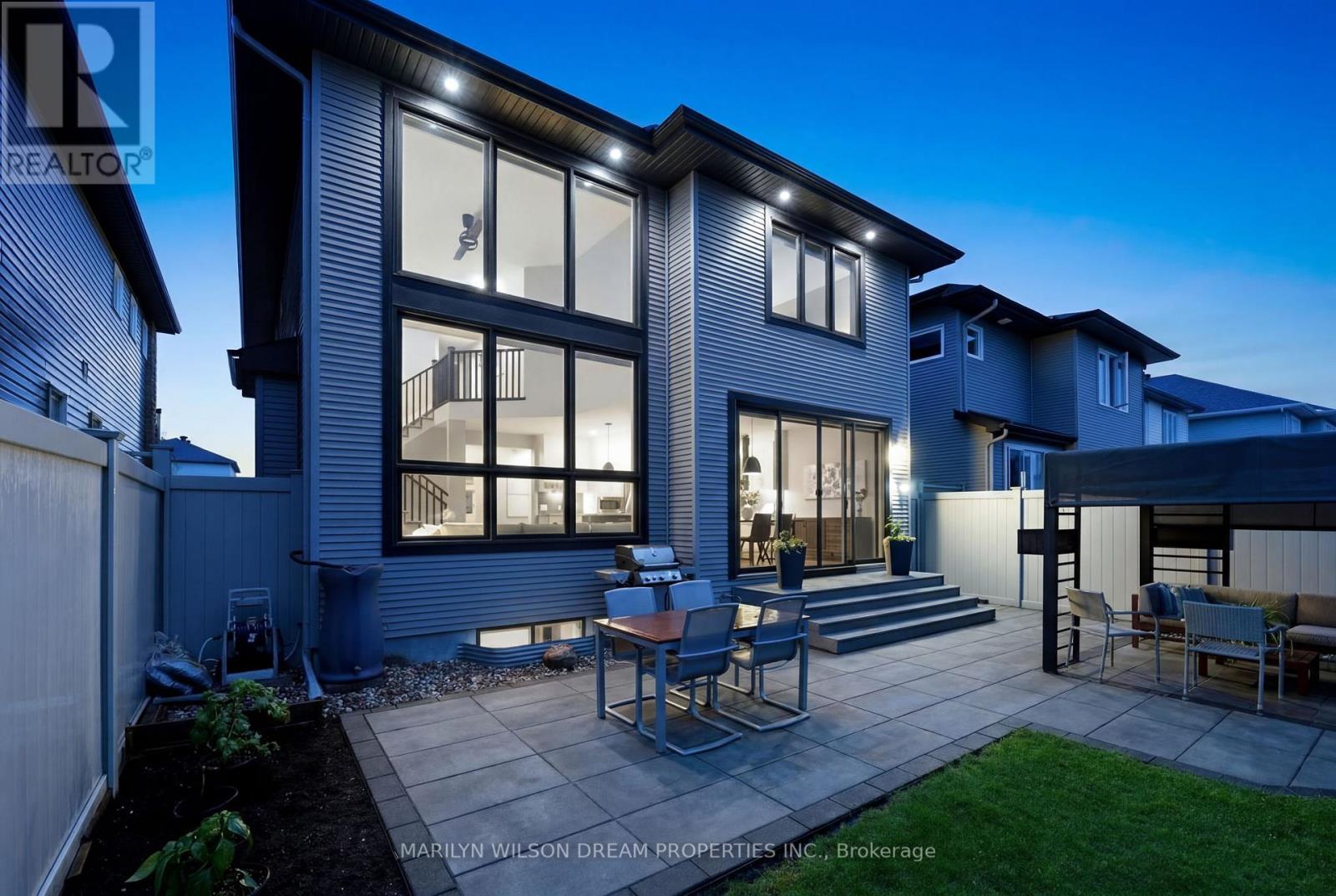 304 ANDALUSIAN CRESCENT - 38