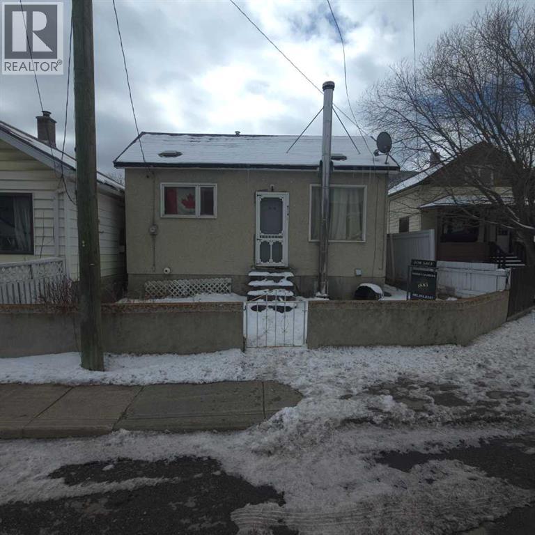 6710 17 Avenue - 2