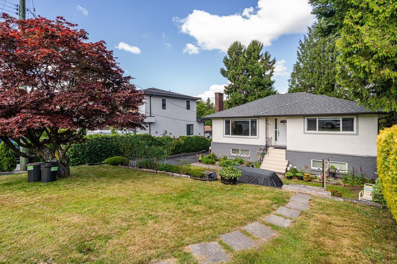 8857 RUSSELL Drive - photo 2