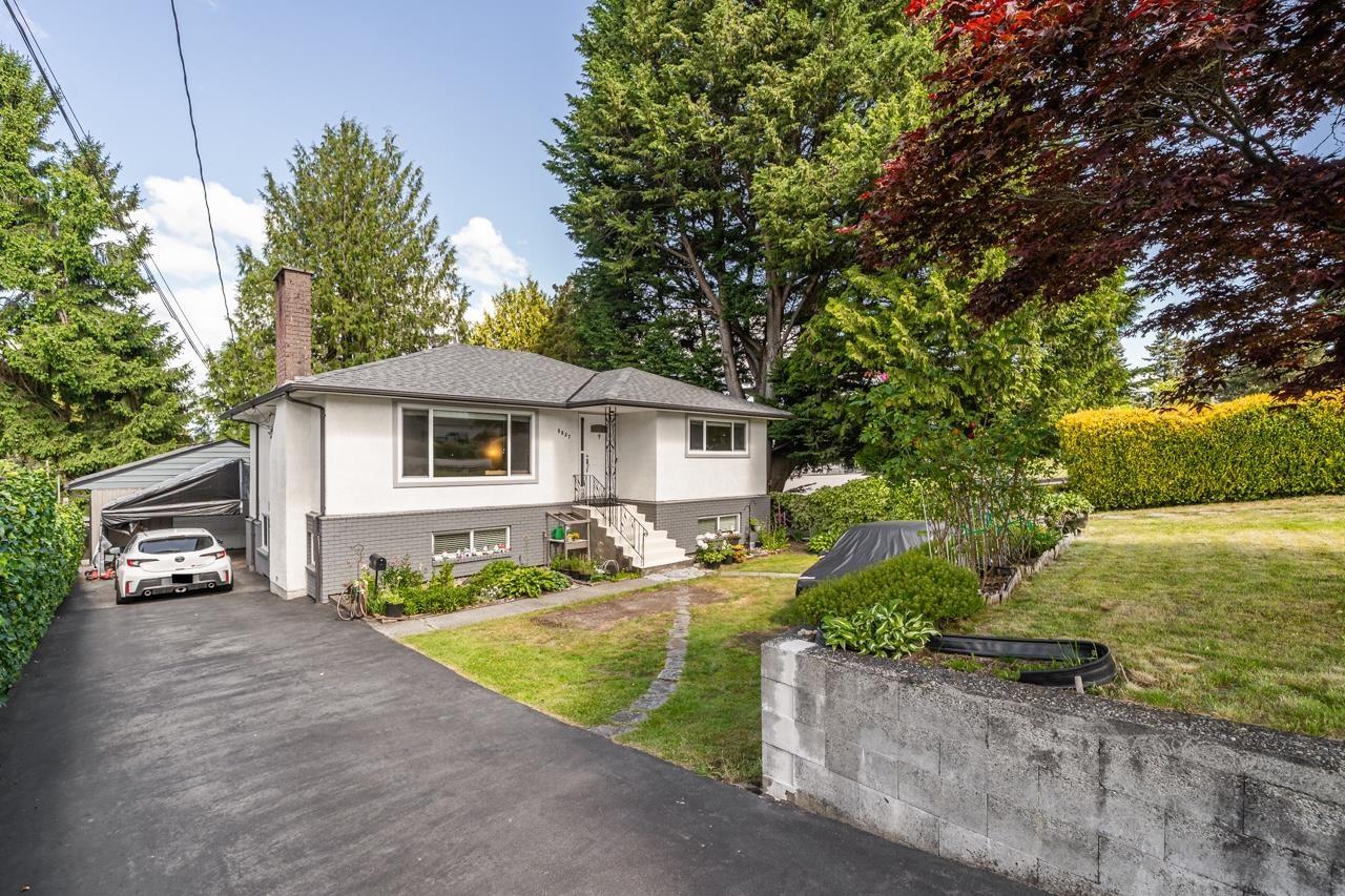 8857 RUSSELL Drive - main photo