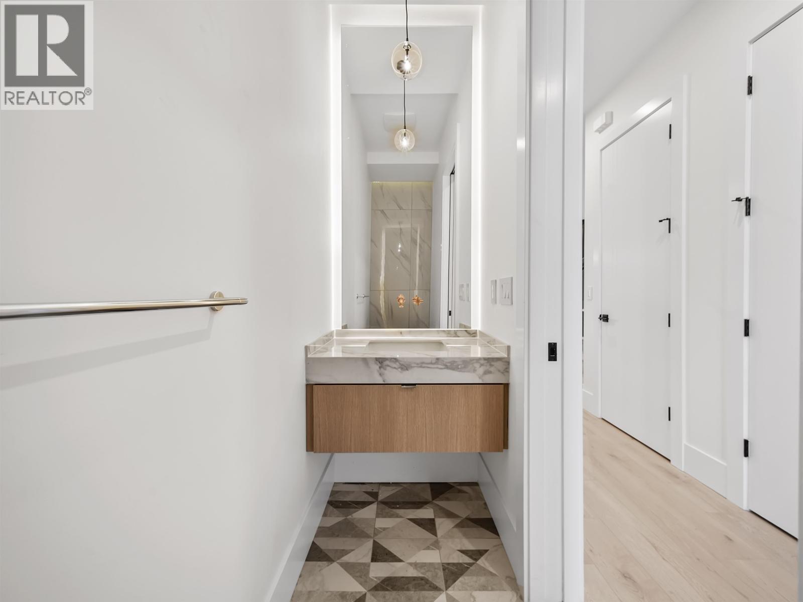 6079 44A AVENUE, Ladner