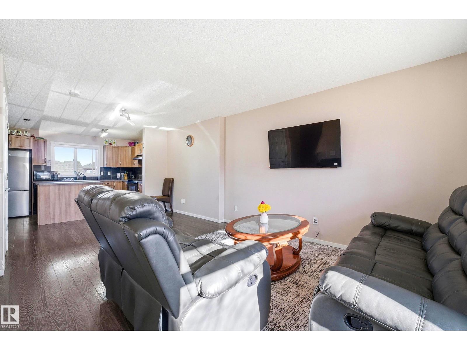 2132 32 Street NW NW - 6