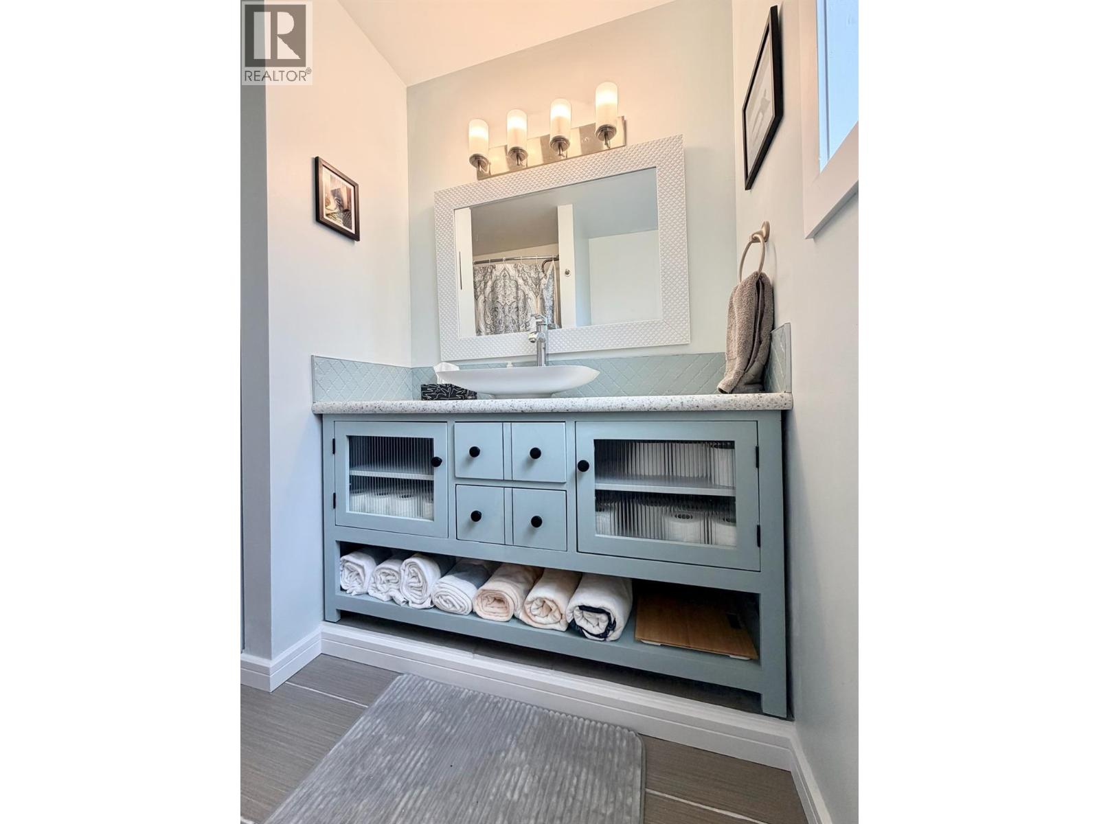 1347 NAISH Drive, Penticton