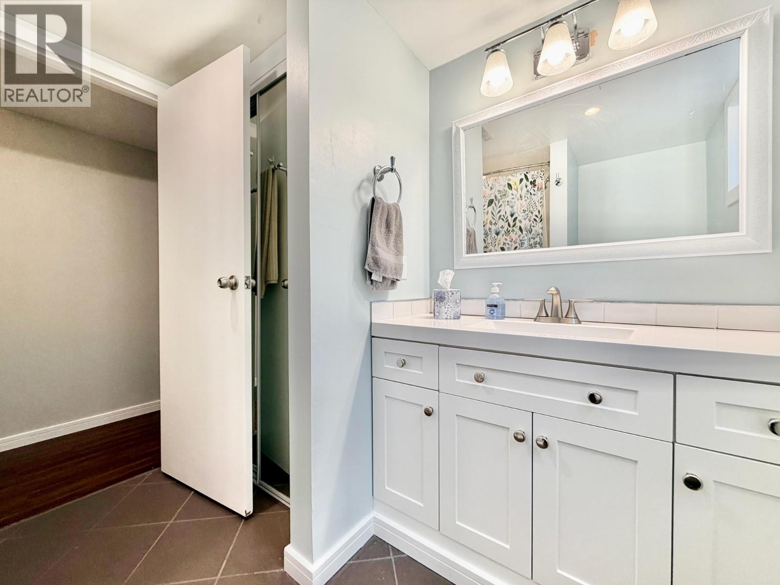 1347 NAISH Drive, Penticton