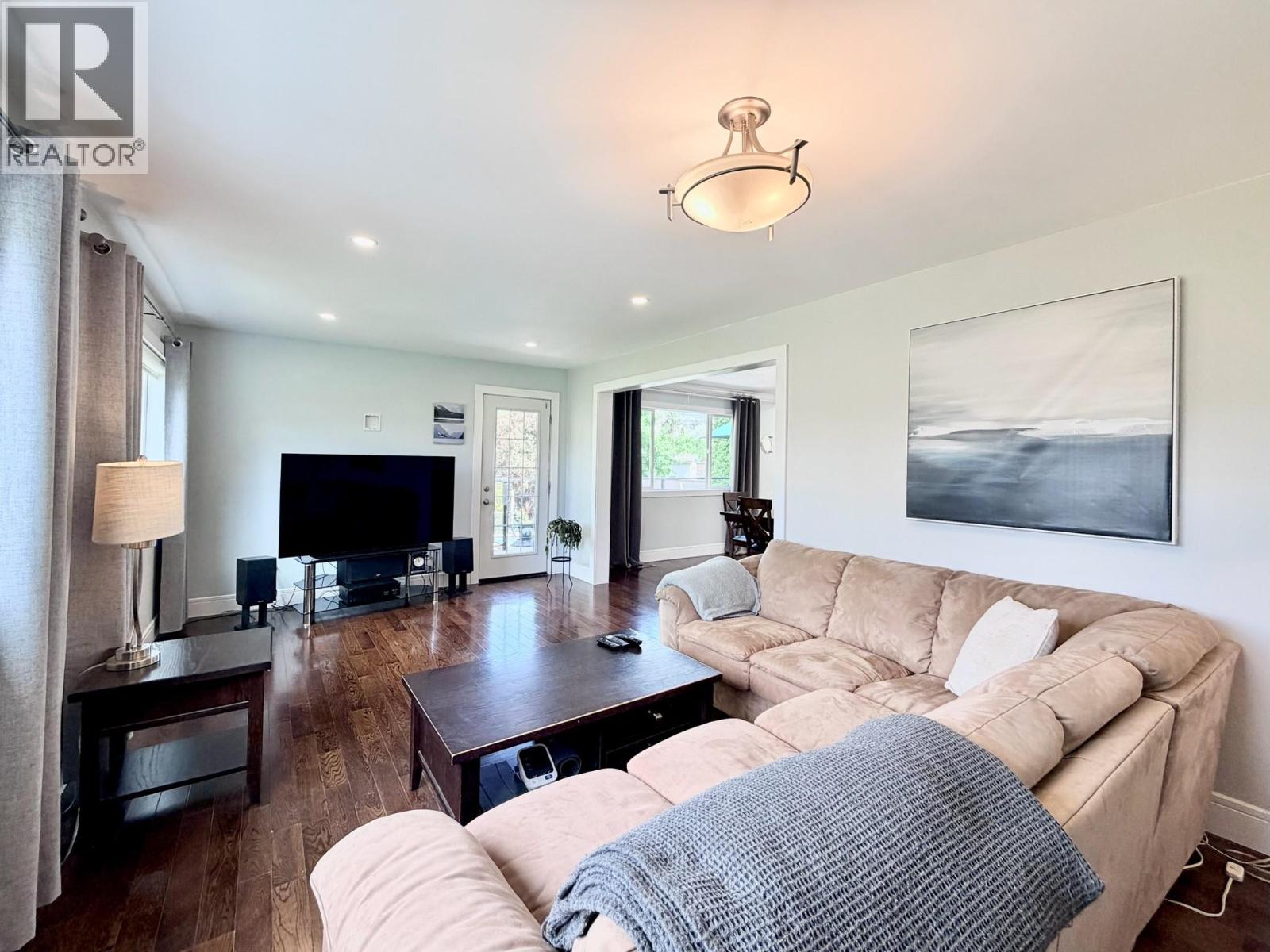1347 NAISH Drive, Penticton