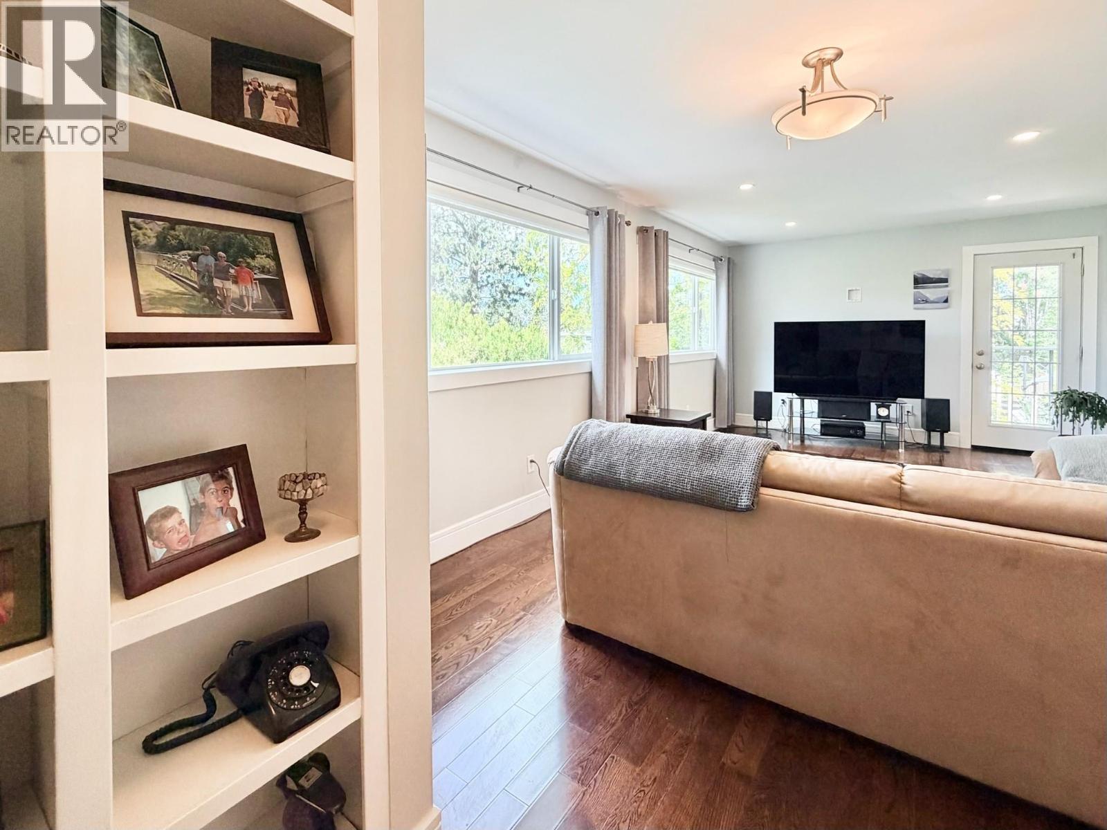 1347 NAISH Drive, Penticton