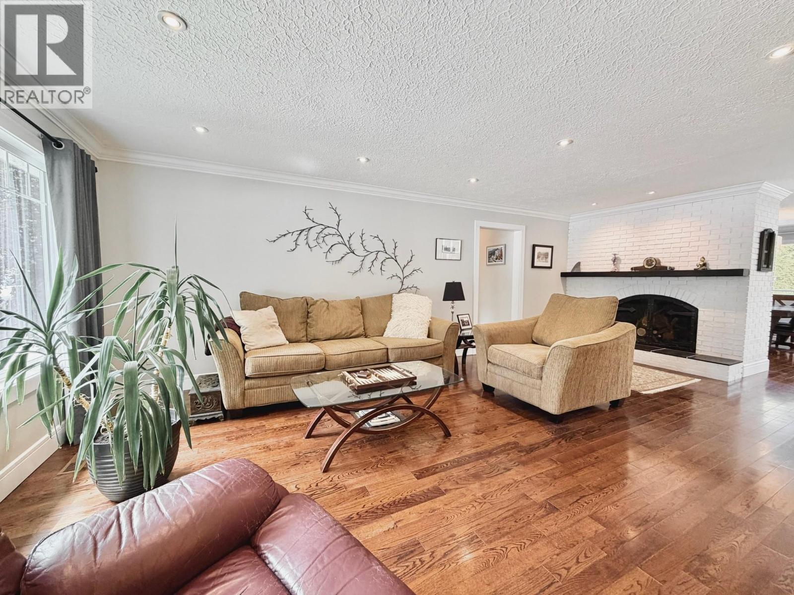 1347 NAISH Drive - 6