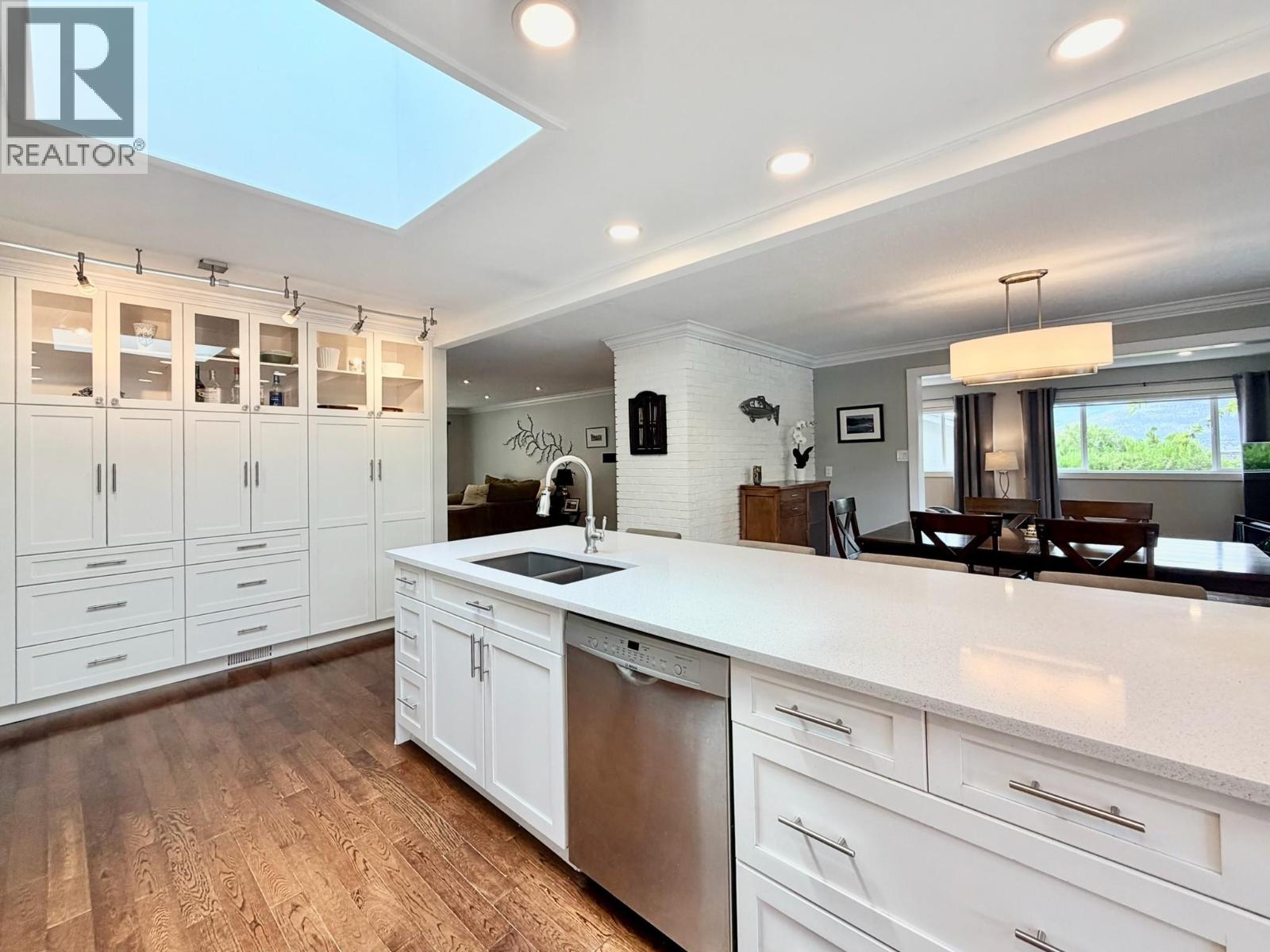 1347 NAISH Drive, Penticton