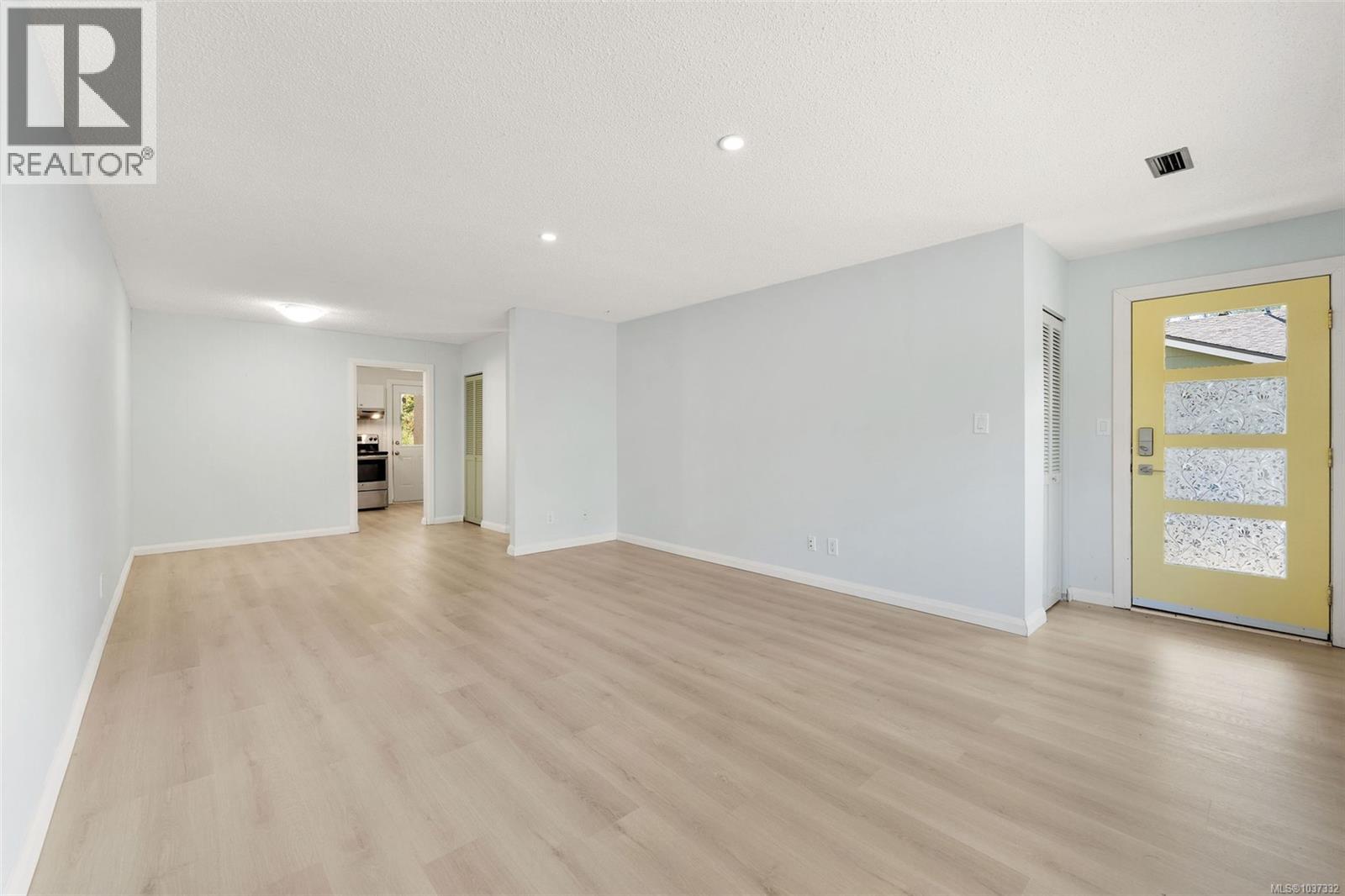 388 Pine St - 11