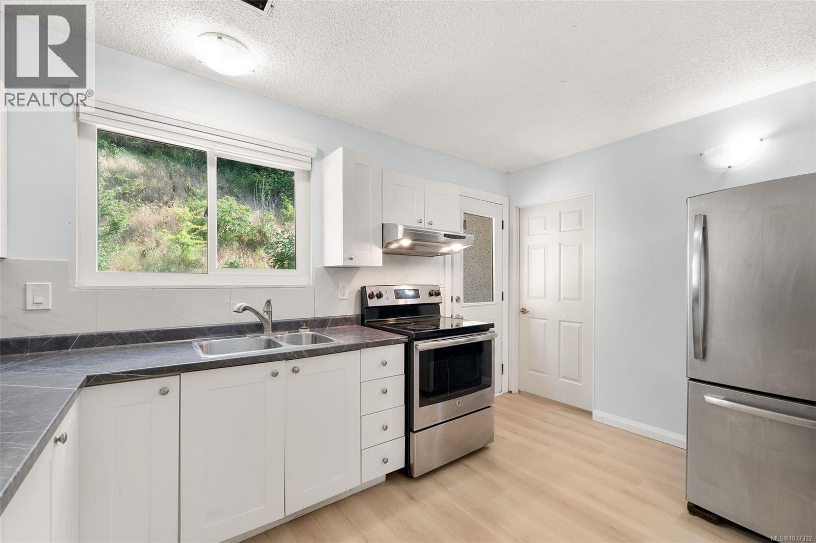 388 Pine St - 19