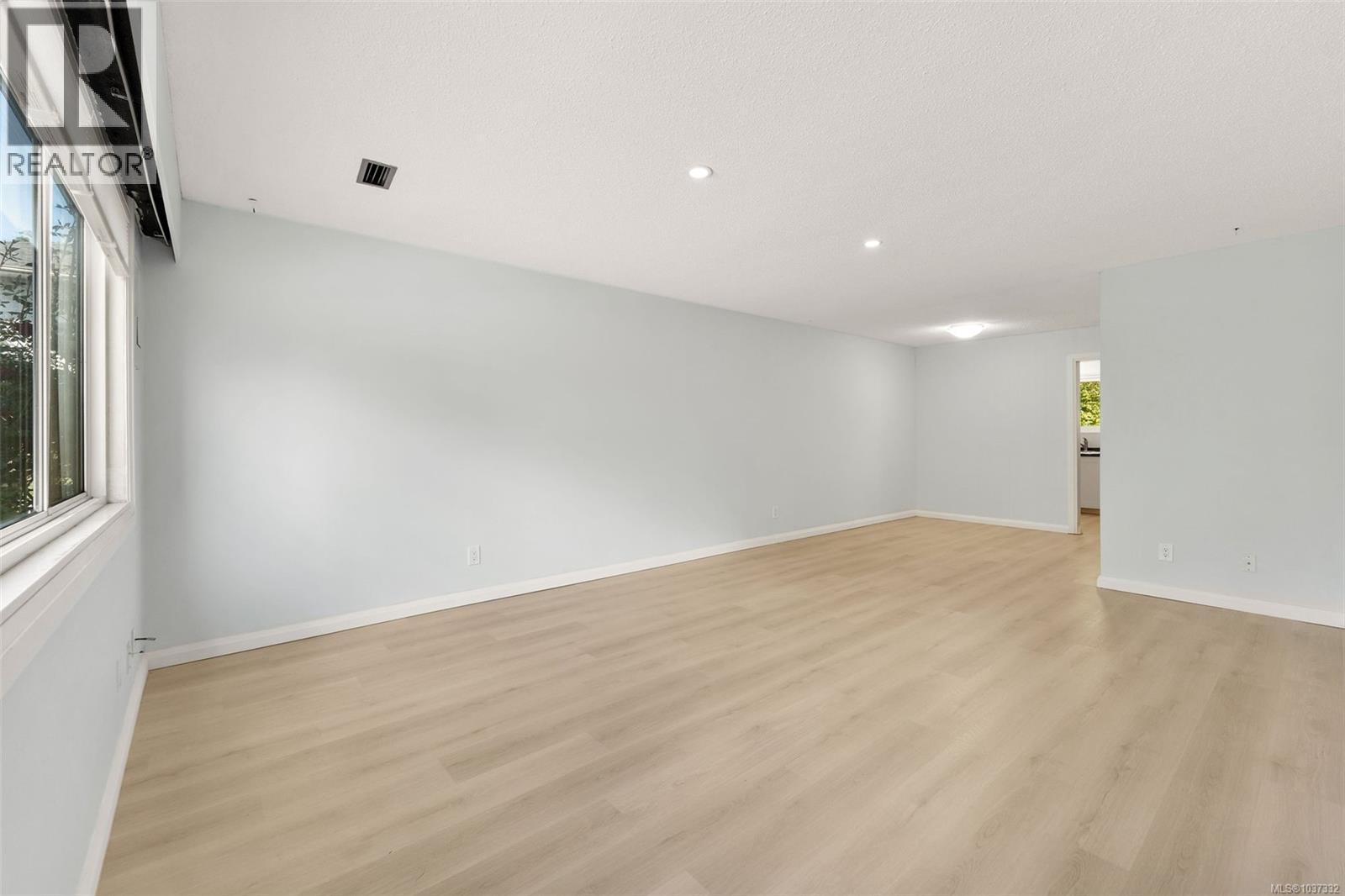388 Pine St - 4