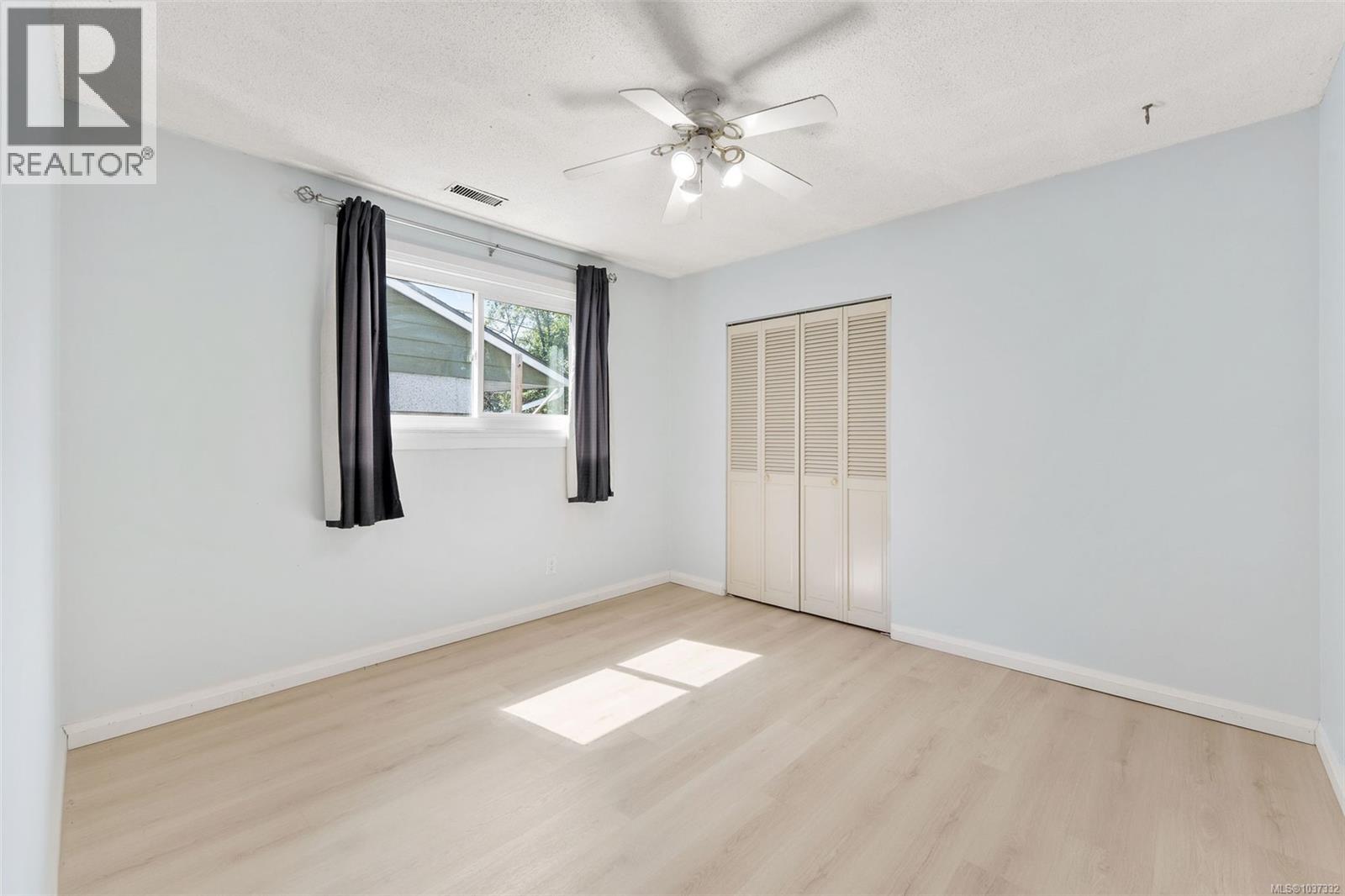 388 Pine St - 8
