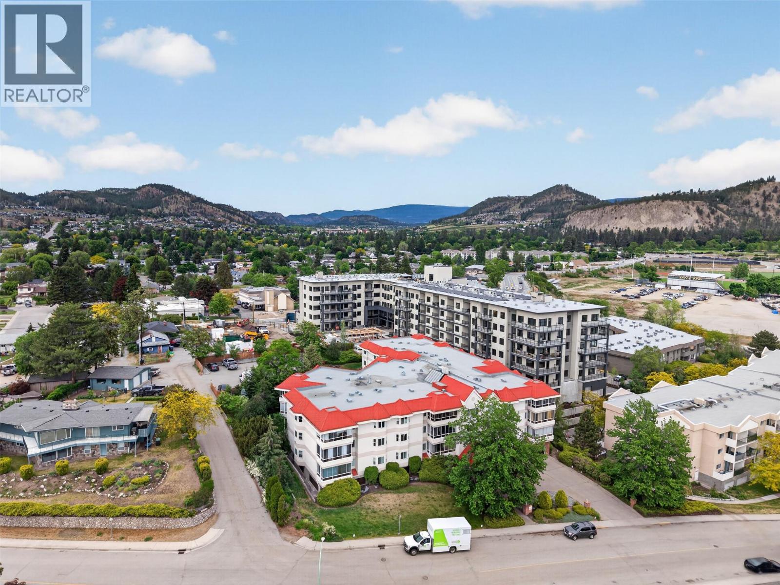 #306 1534 Lawrence Avenue - 31