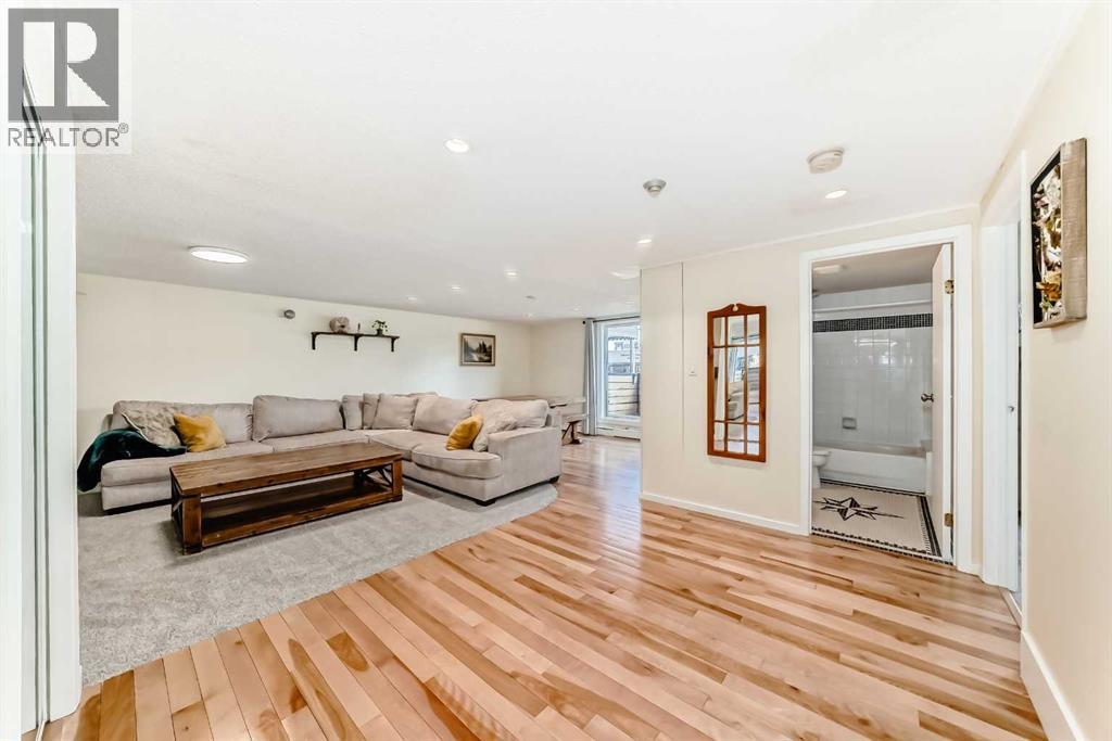 #101 128 15 Avenue SW - 13