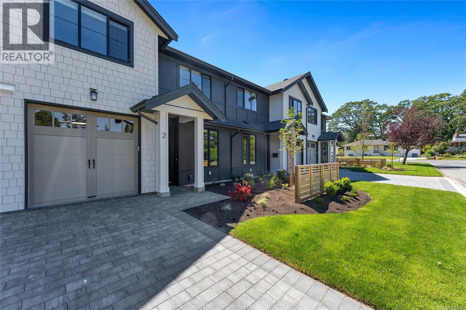 #2 3333 Henderson Rd - 73