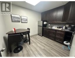 4 - 1228 Gorham Street, Newmarket, ON L3Y8Z1 Photo 23