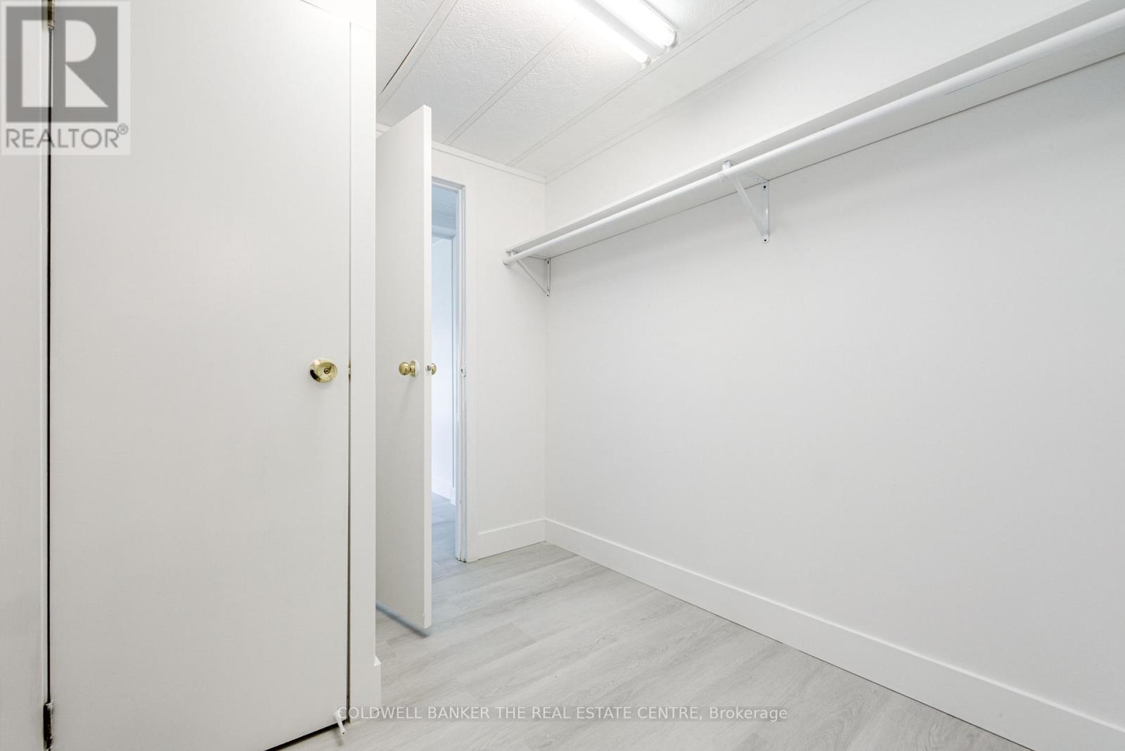 17 LINDEN LANE - 13