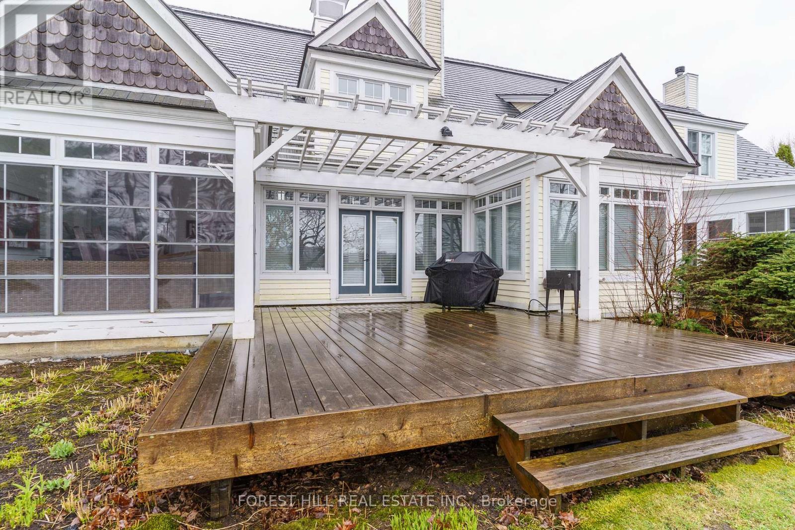 #2 1131 ELGIN HOUSE ROAD - 19