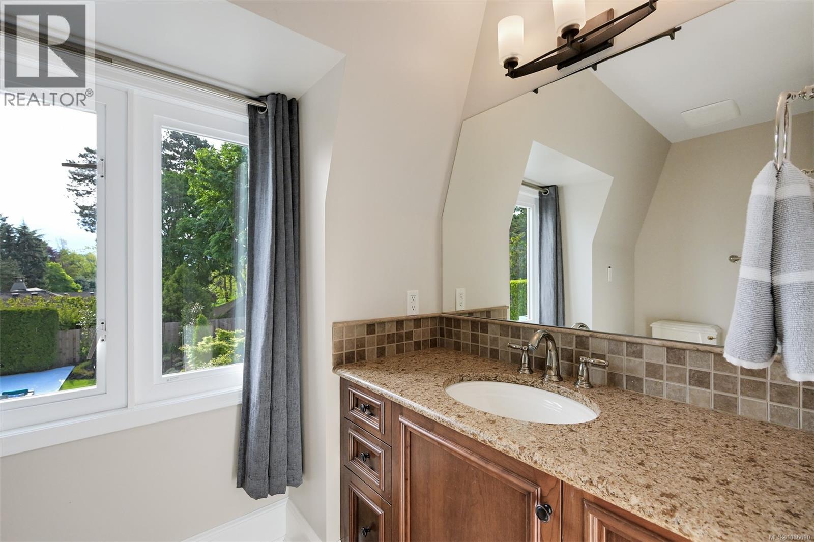 3075 Devon Rd - 40