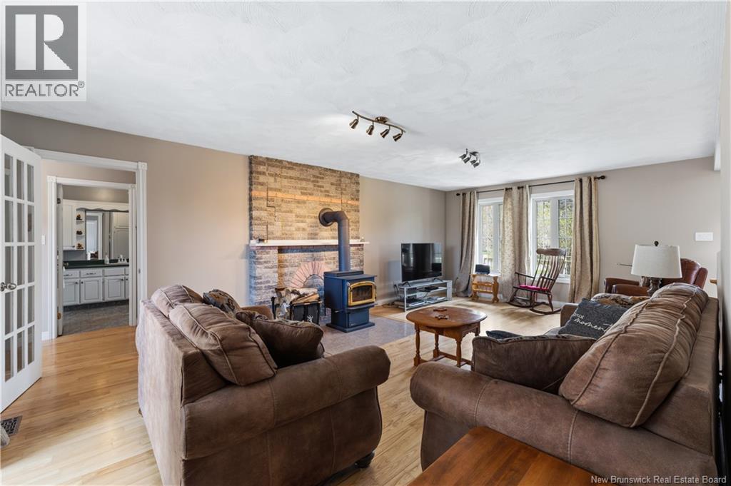 12 Thaddee Street - 12