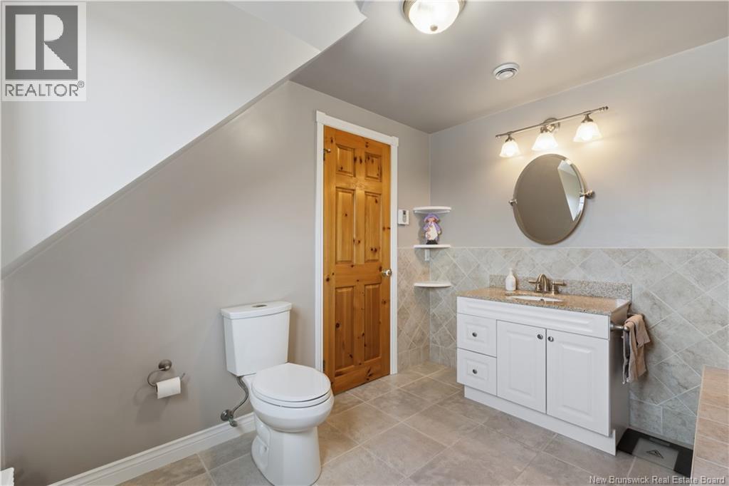 12 Thaddee Street - 32