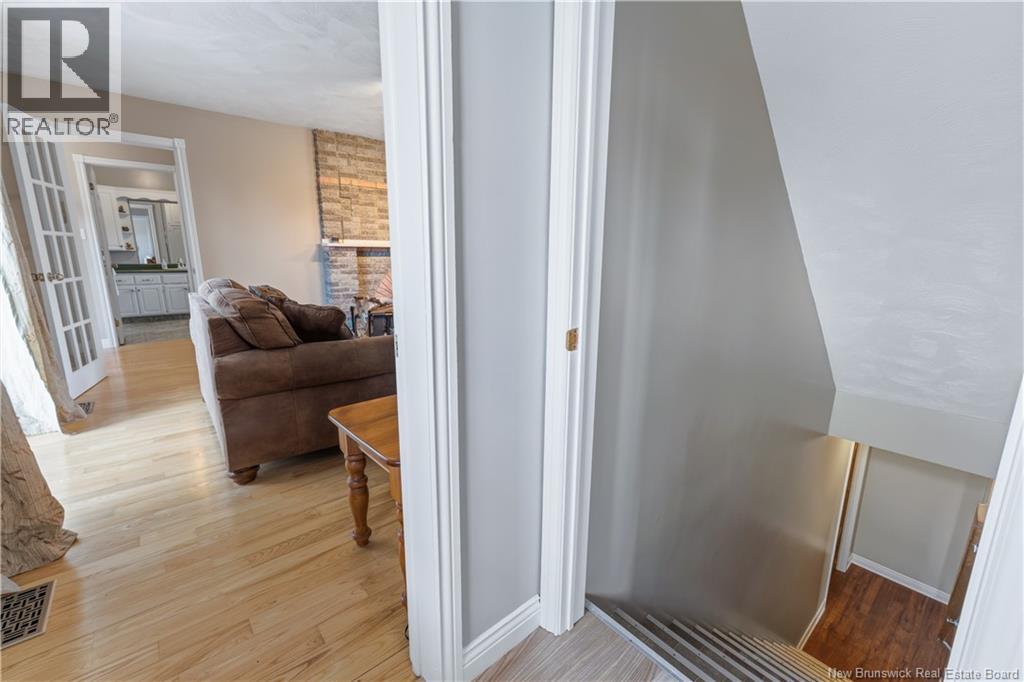 12 Thaddee Street - 37