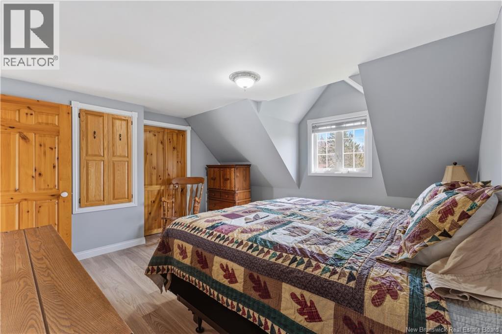 12 Thaddee Street - 30
