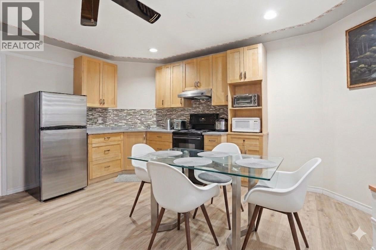 716 CRANE PLACE, New Westminster