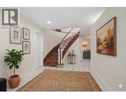 716 Crane Place, New Westminster, BC V3M6P5 Photo 25