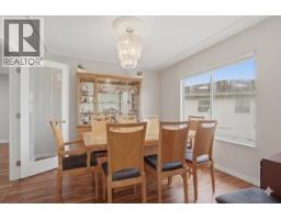 716 Crane Place, New Westminster, BC V3M6P5 Photo 18