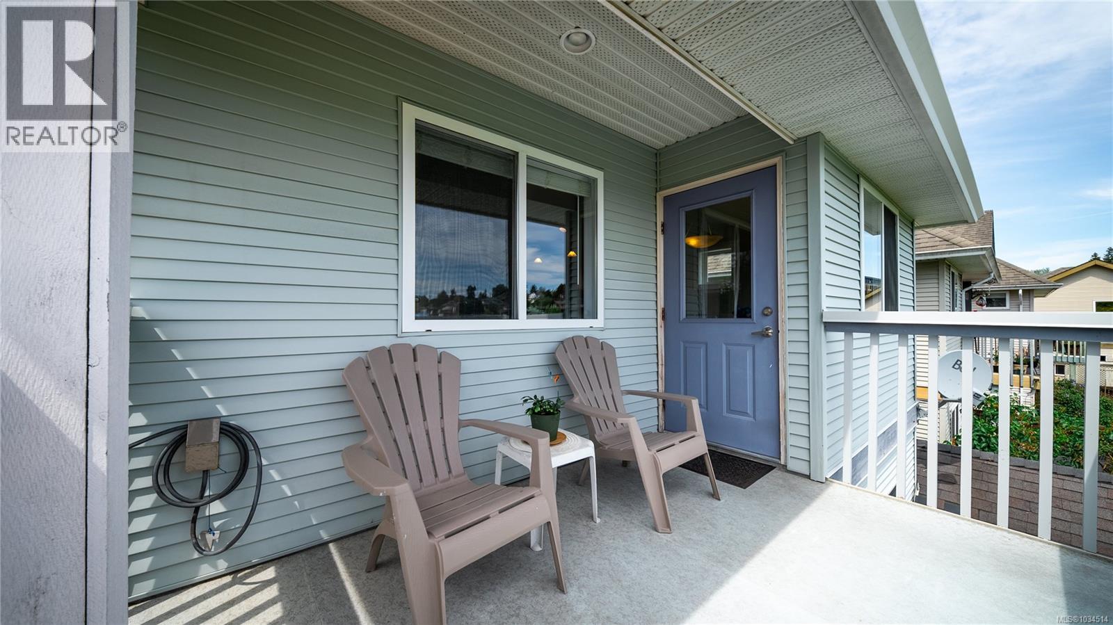 #5 921 Colville Rd - 26