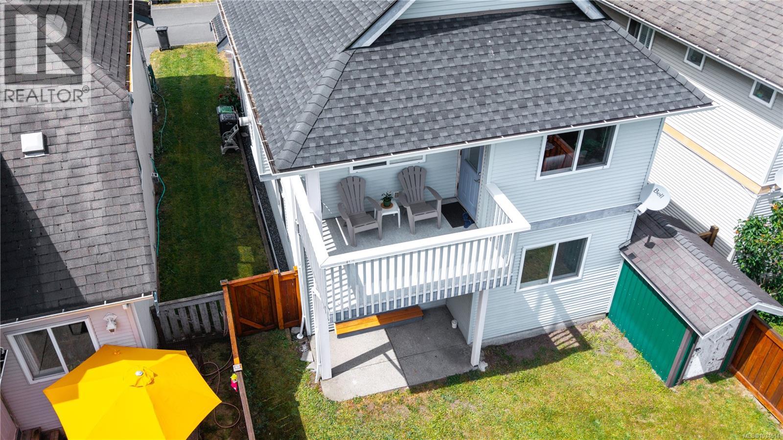 #5 921 Colville Rd - 44