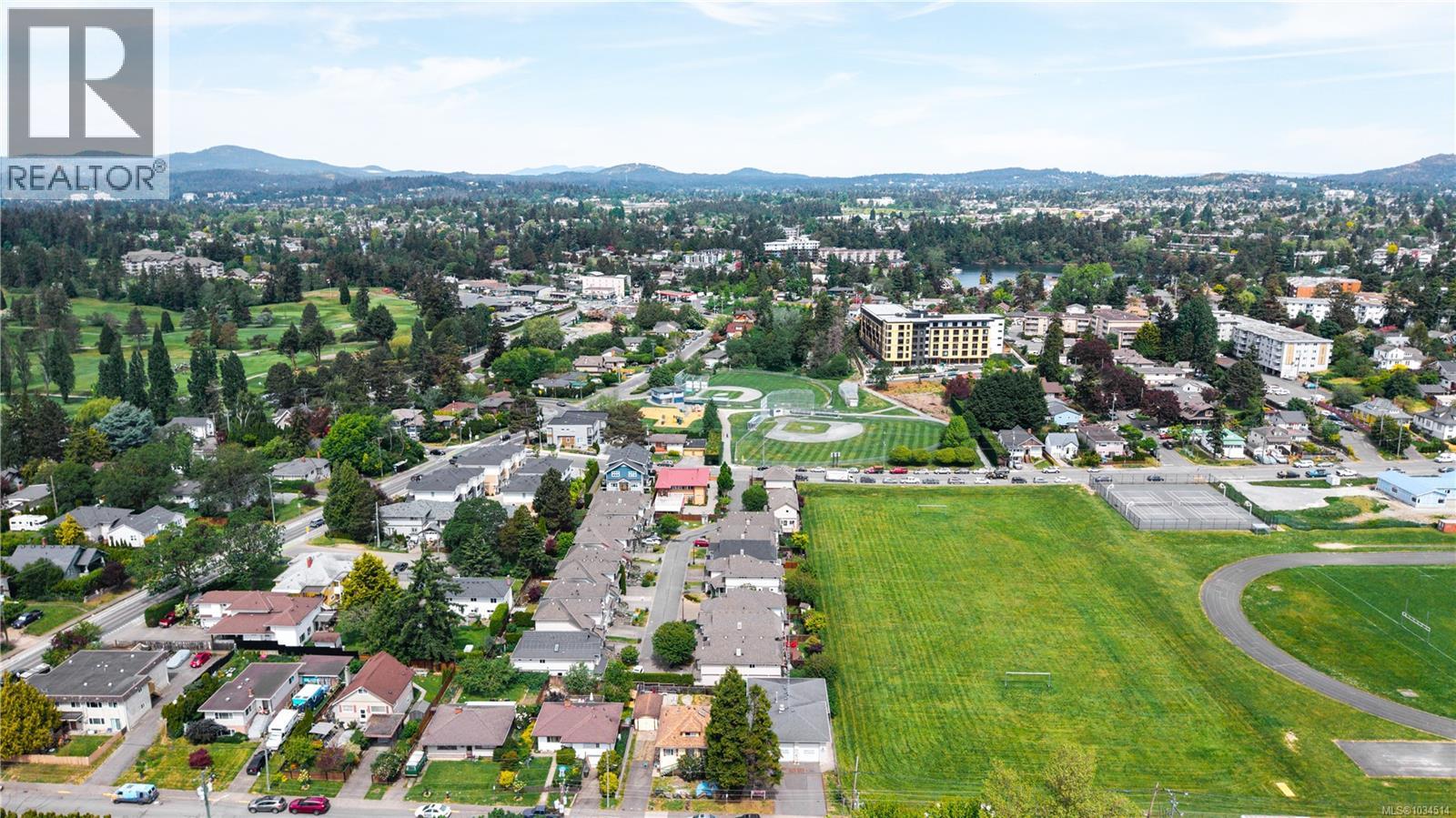 #5 921 Colville Rd - 48